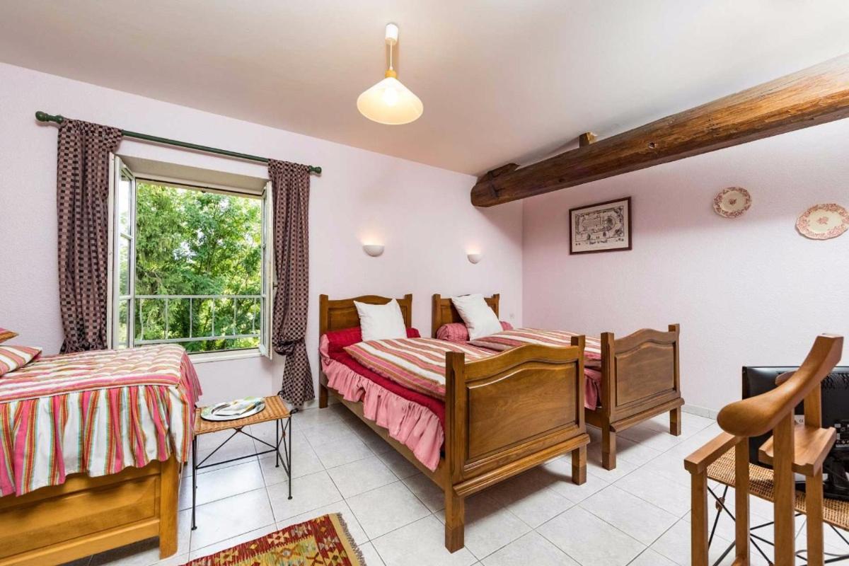 Jolie Vache Deguisee En Fleurs, Chambre D'Hote A Soulosse Zimmer foto